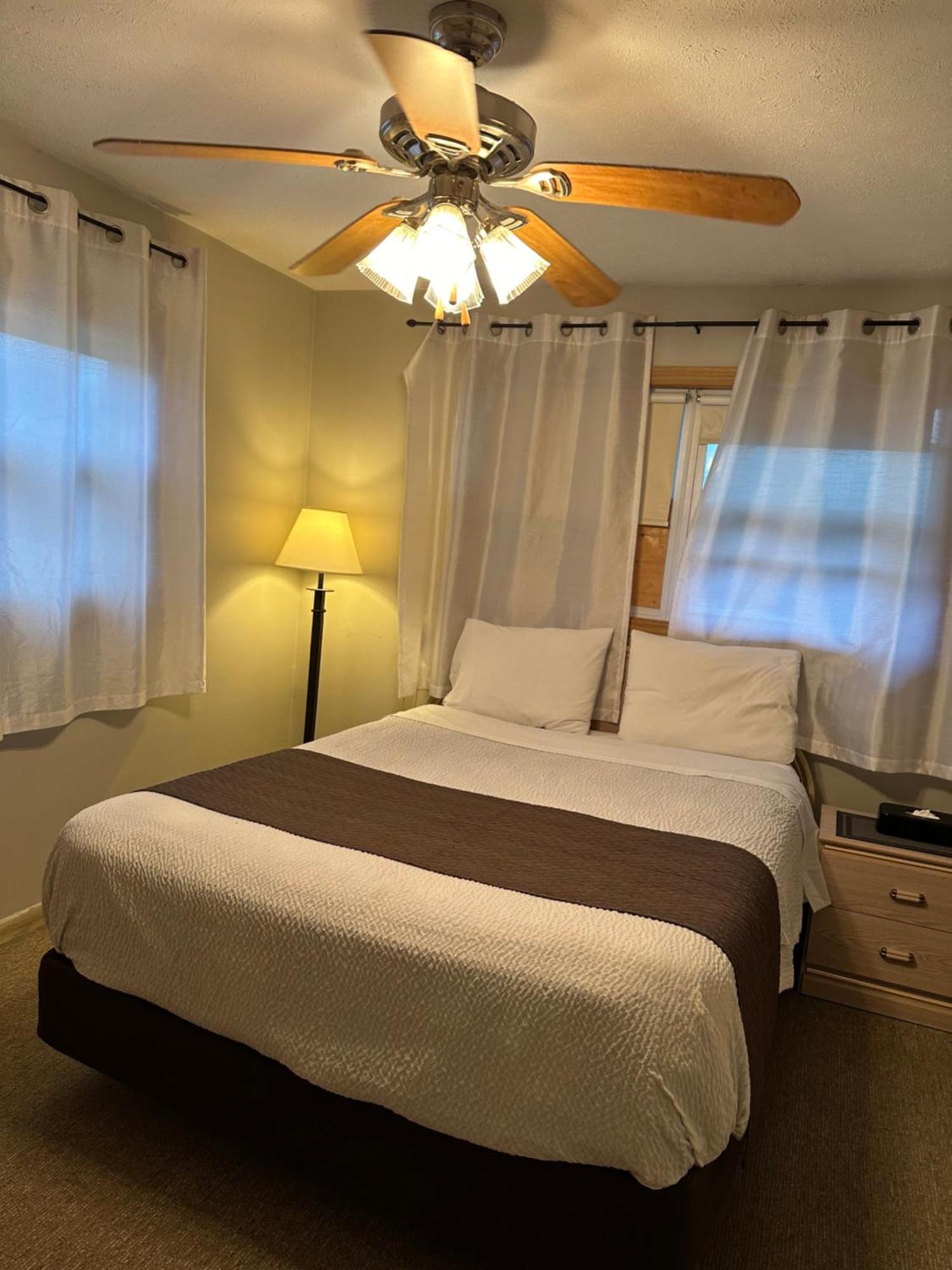 Lakeview Motel & Cottage Kincardine Bagian luar foto